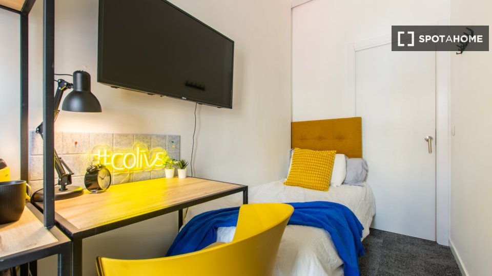 Double room Madrid, 5 beds — photo 22