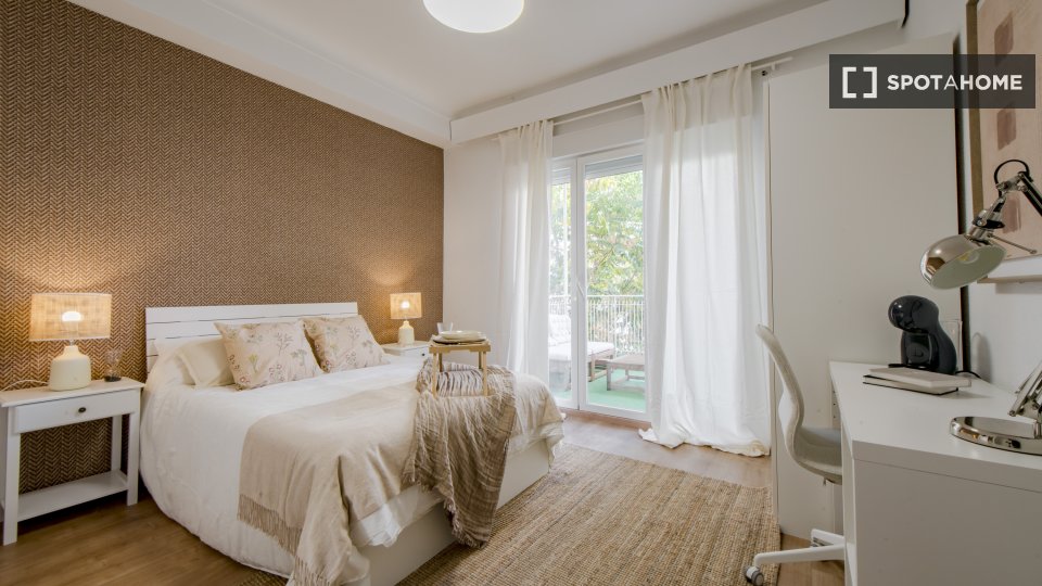 Double room Madrid, 8 beds, 150m² — photo 7