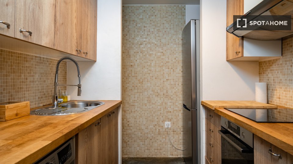 Apartment Lisbon, 2 beds, 84m² — photo 5