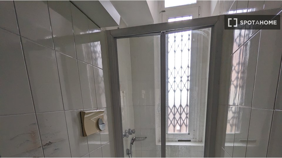 Apartment Milan, 1 bed, 65m² — photo 2