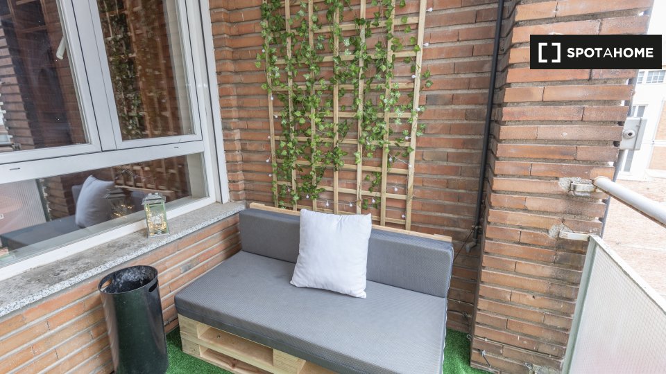 Double room Madrid, 6 beds, 150m² — photo 16