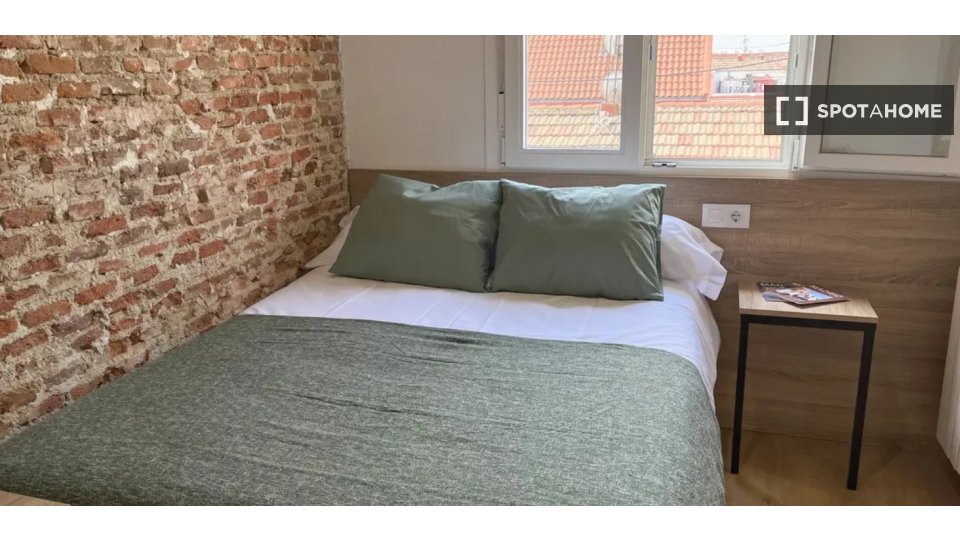 Double room Madrid, 6 beds — photo 23