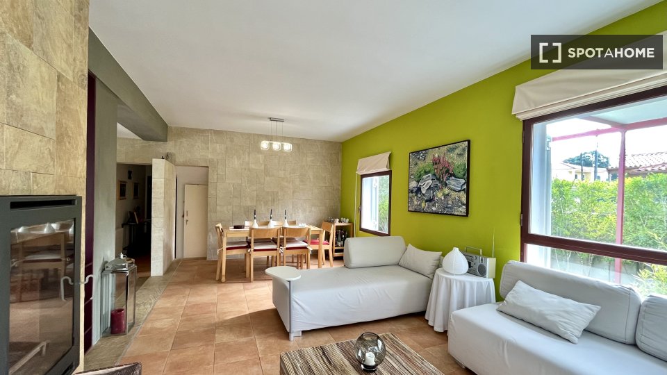 Apartment Lisbon, 4 beds, 120m² — photo 18