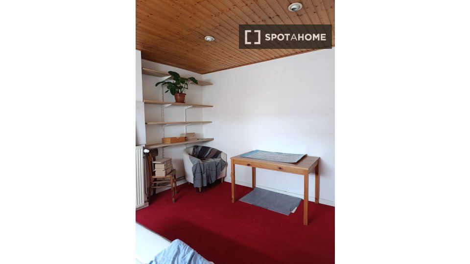 Double room Brussels, 2 beds — photo 6