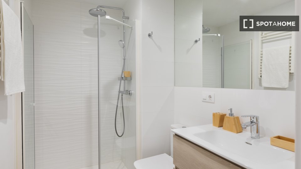 Apartment Barcelona, 1 bed, 52m² — photo 3