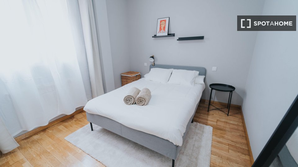 Double room Madrid, 4 beds — photo 18