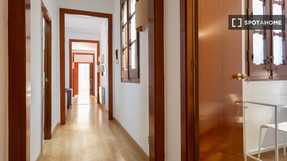 Double room Barcelona, 6 beds, 100m² — photo 13