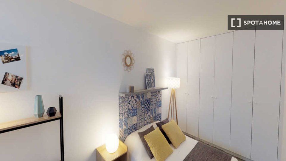 Double room Paris, 5 beds, 140m² — photo 23