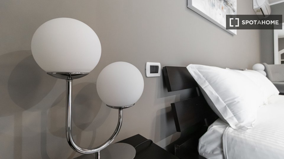 Apartment Milan, 2 beds — photo 23