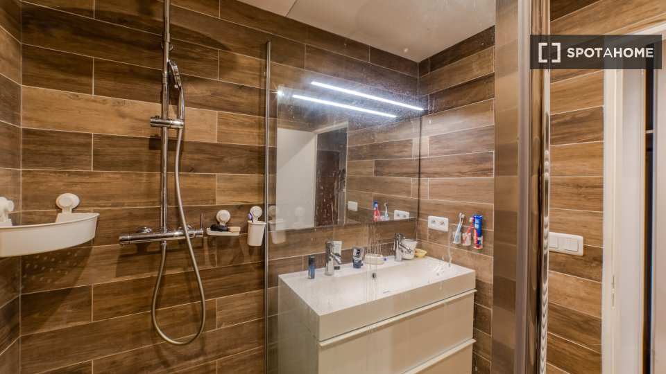 Apartment Paris, 2 beds, 67m² — photo 11