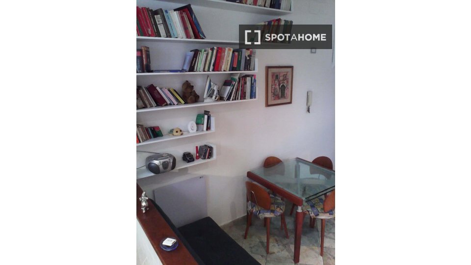 Apartment Rome, 1 bed, 30m² — photo 11