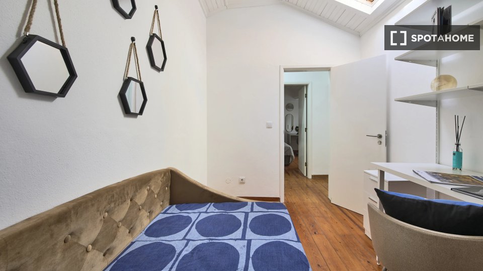 Double room Lisbon, 13 beds — photo 3