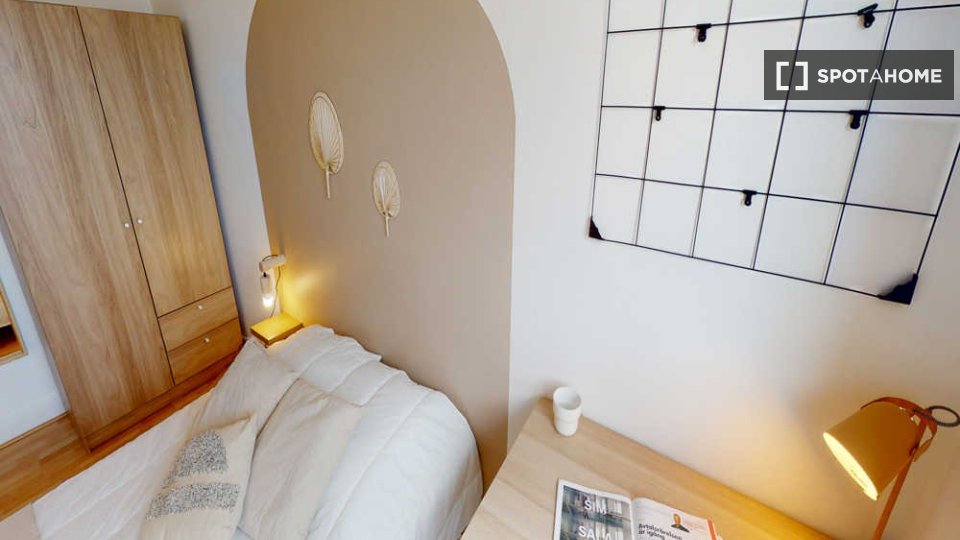 Double room Paris, 4 beds, 80m² — photo 31