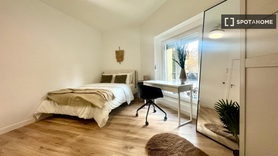 Double room Madrid, 7 beds — photo 5