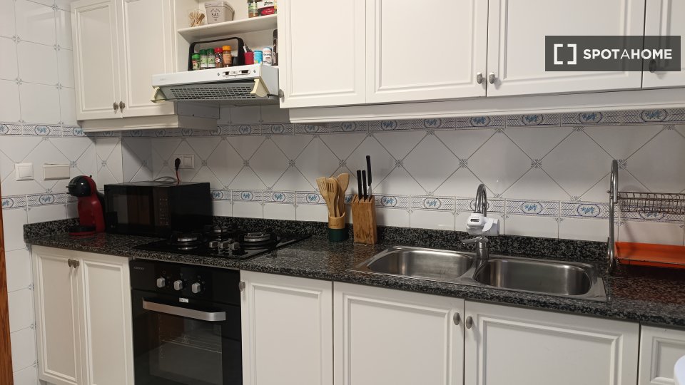 Apartment Alicante, 3 beds, 77m² — photo 6