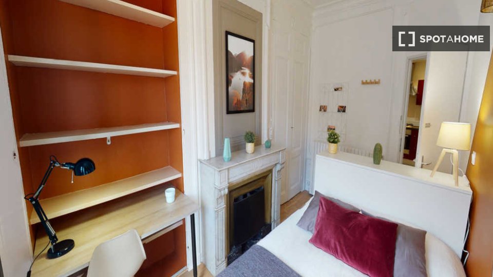 Camera doppia Lione, 5 camere, 130m² — foto 9