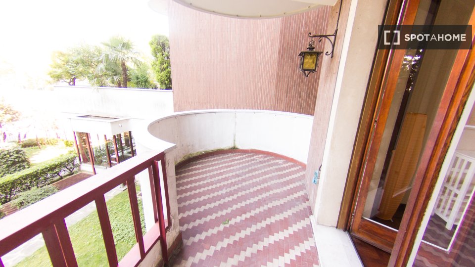 Double room Milan, 3 beds — photo 2