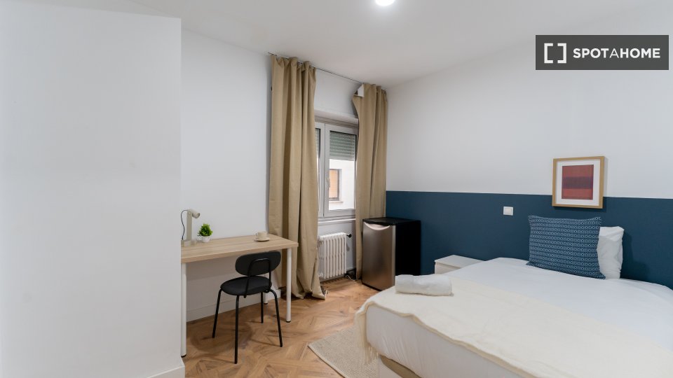 Double room Madrid, 7 beds — photo 8