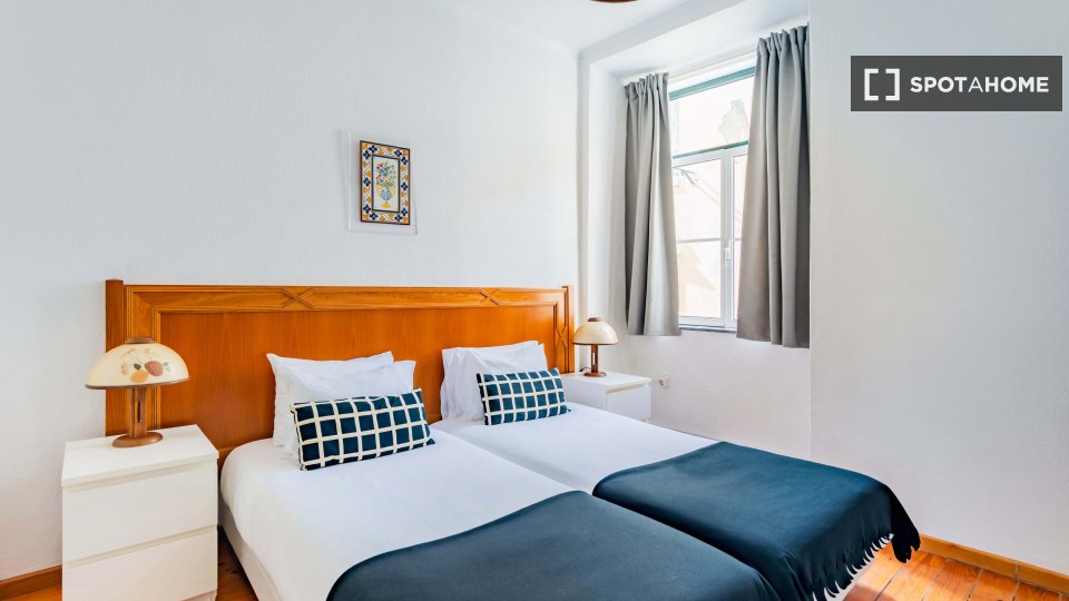 Apartment Lisbon, 2 beds — photo 2