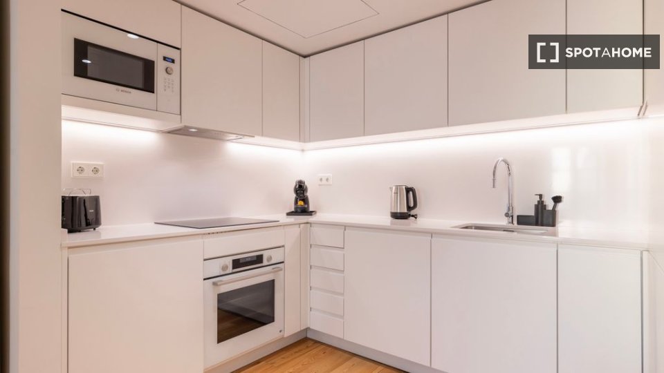 Apartment Lisbon, 1 bed — photo 3