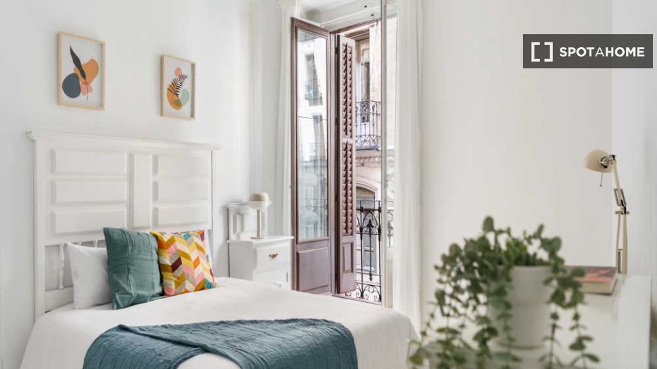 Double room Madrid, 7 beds — photo 20