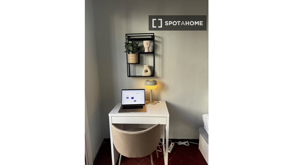 Double room Barcelona, 5 beds, 120m² — photo 11