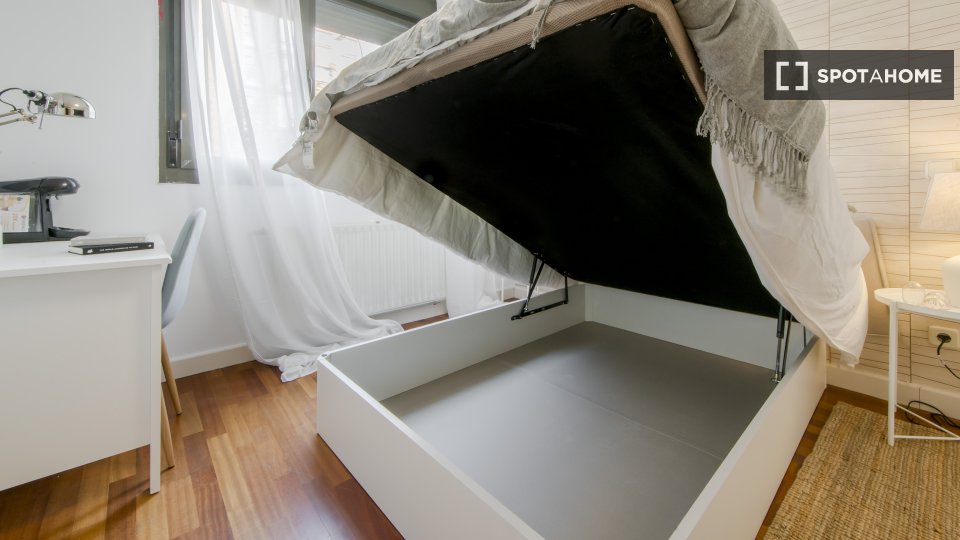 Double room Madrid, 8 beds — photo 6