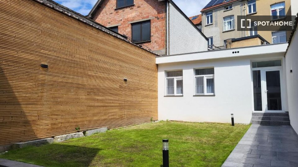 Double room Brussels, 4 beds — photo 12