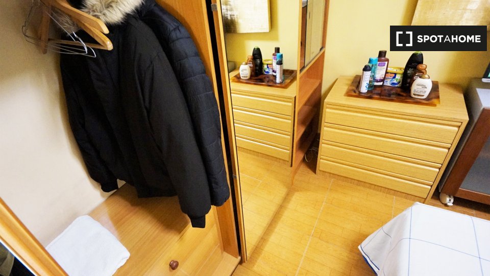 Double room Madrid, 6 beds, 300m² — photo 1