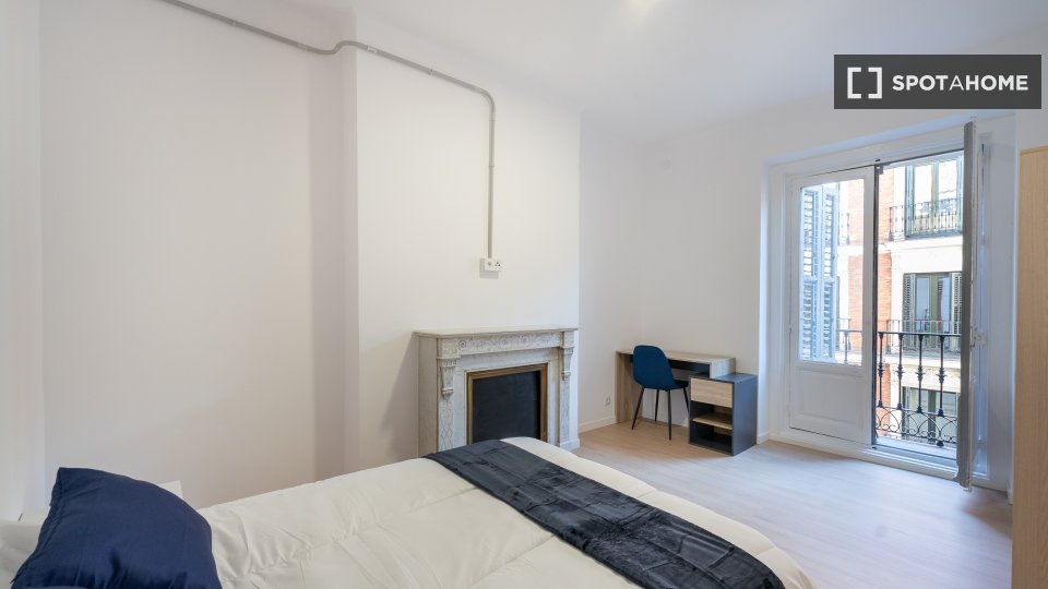 Double room Madrid, 10 beds — photo 18