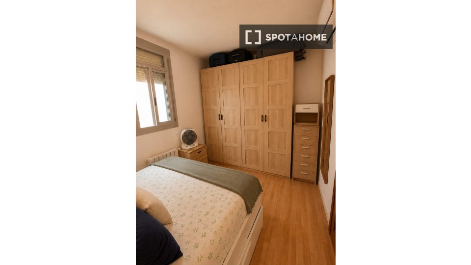 Double room Barcelona, 2 beds, 77m² — photo 12