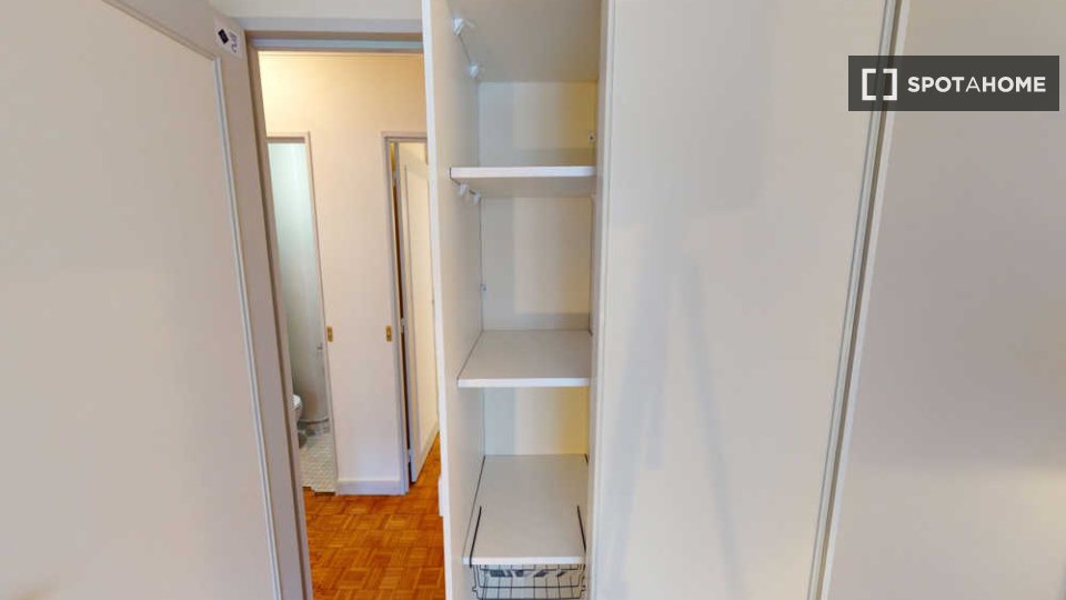 Double room Paris, 4 beds, 90m² — photo 6