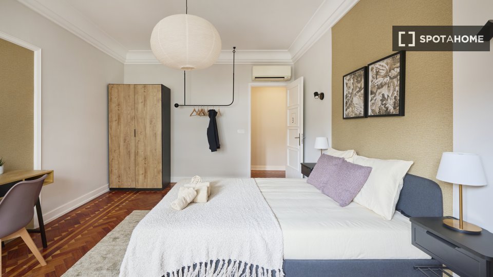 Double room Lisbon, 6 beds — photo 13