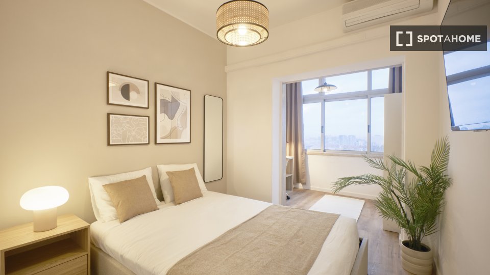 Double room Lisbon, 9 beds — photo 10