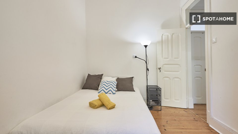 Double room Lisbon, 7 beds, 110m² — photo 46