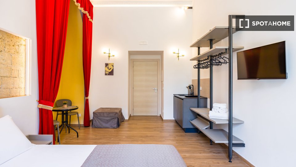 Apartment Naples, 1 bed, 20m² — photo 17