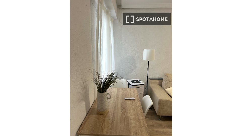 Apartment Valencia, 3 beds, 71m² — photo 4