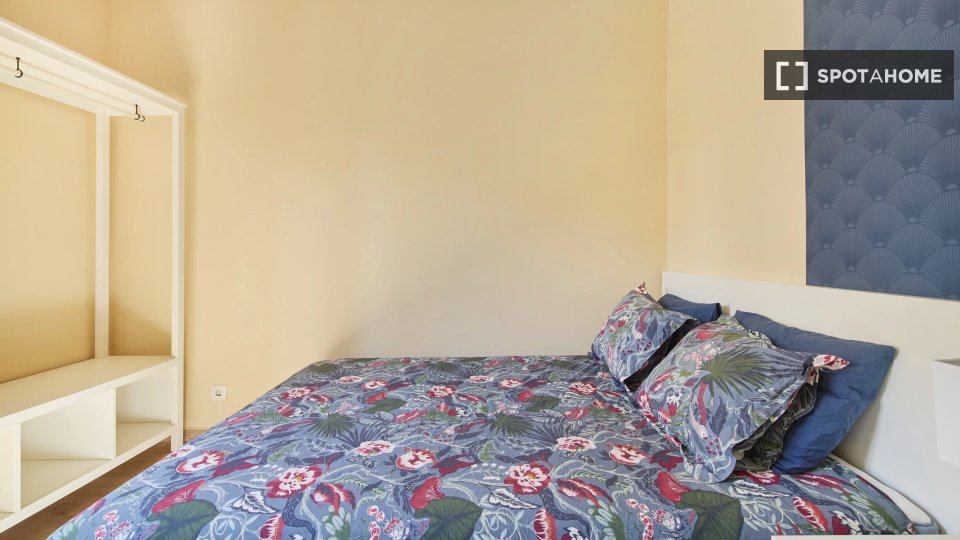 Double room Lisbon, 4 beds — photo 11