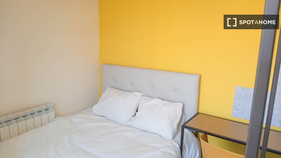 Double room Madrid, 6 beds — photo 4