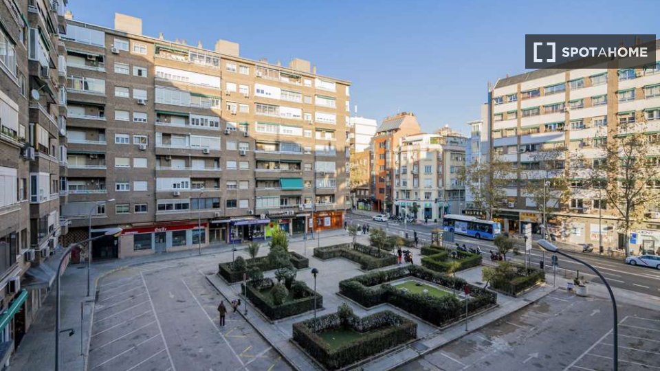 Double room Madrid, 25 beds — photo 10
