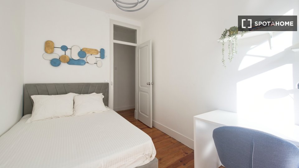 Double room Lisbon, 8 beds — photo 5