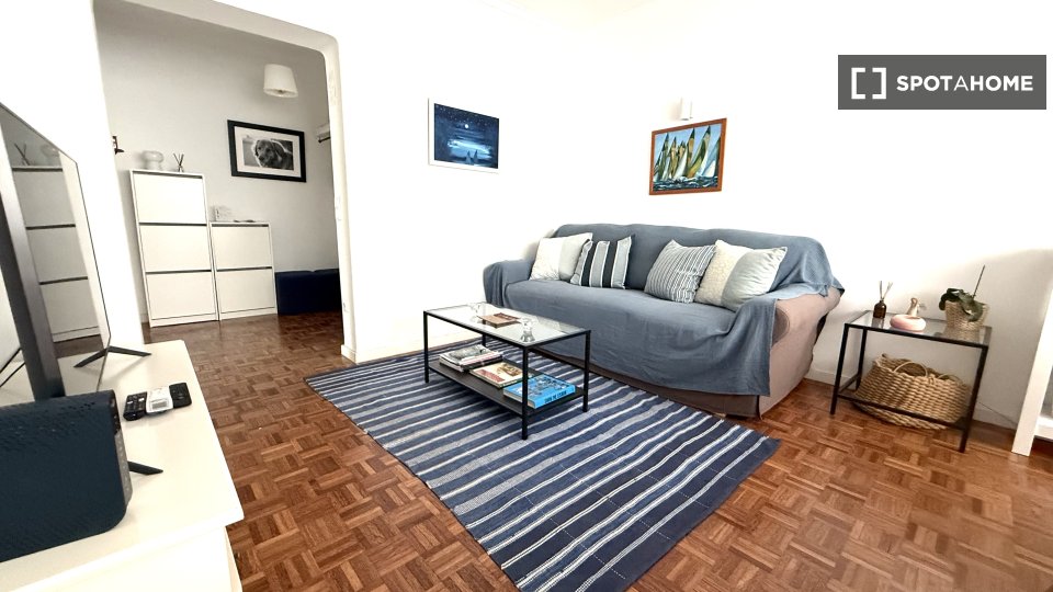 Apartment Lisbon, 2 beds, 70m² — photo 38