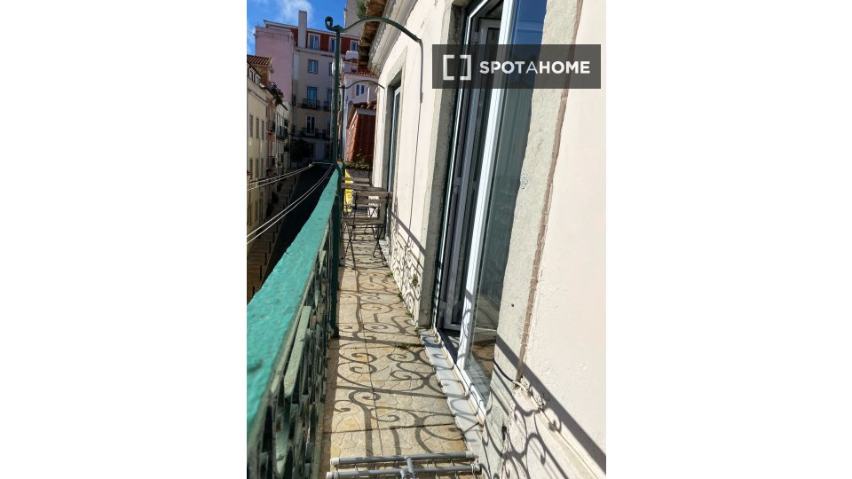 Apartment mono Lisbon, 40m² — photo 2