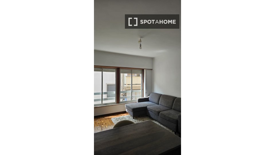 Apartment Lisbon, 1 bed, 50m² — photo 23