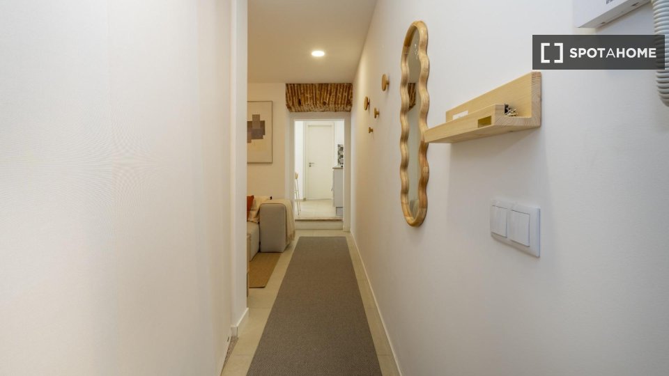 Apartment Lisbon, 1 bed — photo 11