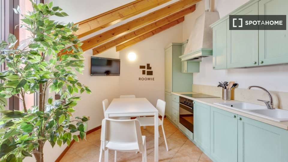 Double room Milan, 2 beds, 70m² — photo 12