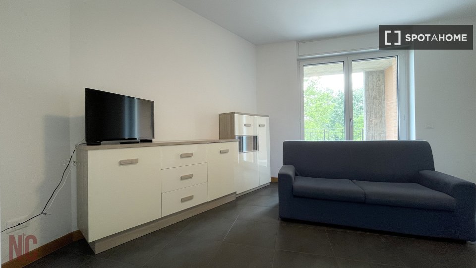 Apartment Milan, 2 beds, 70m² — photo 2
