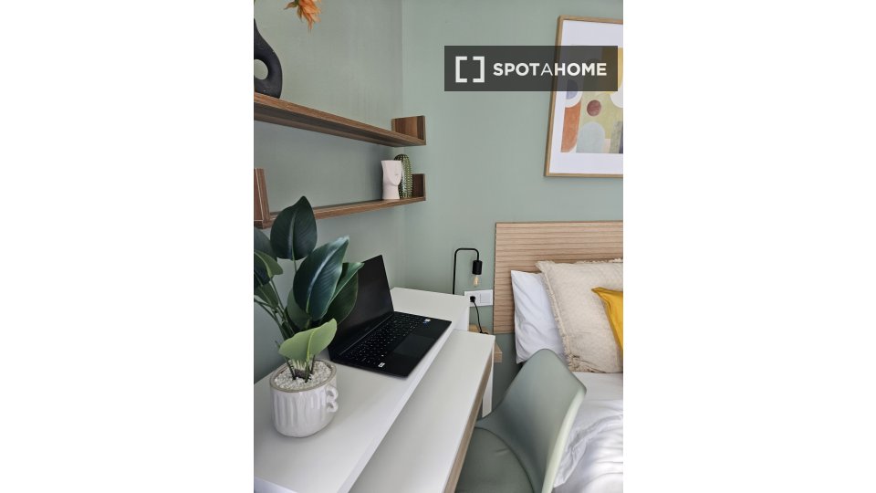Double room Barcelona, 10 beds, 220m² — photo 14