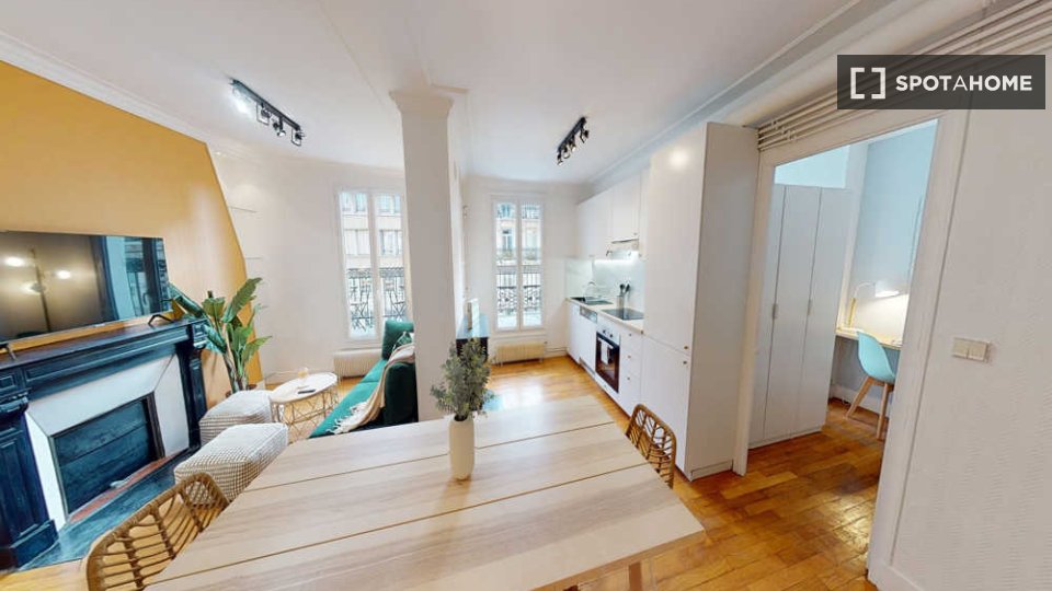 Double room Paris, 9 beds, 160m² — photo 4