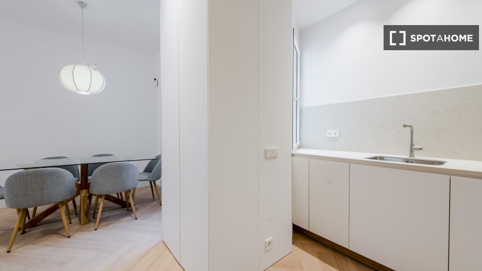 Apartment Madrid, 2 beds — photo 10